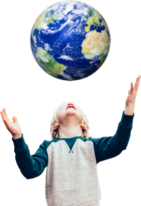 Criança com o planeta Terra nas mãos
