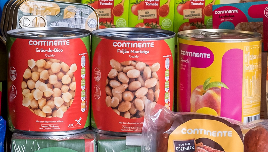 imagem produtos marca continente usados em campanhas de recolhas de bens essenciais