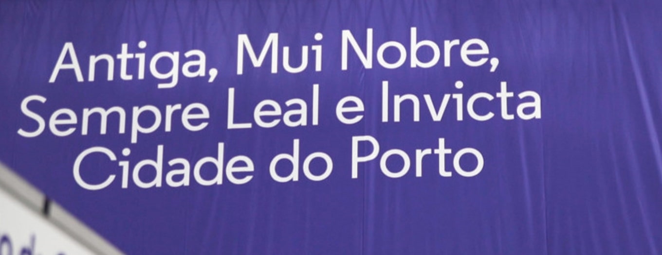 Imagem com mensagem "Antiga, Mui Nobre, Sempre Leal e Invicta Cidade Do Porto