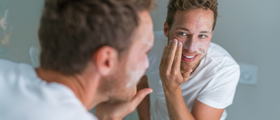 Limpeza facial homem