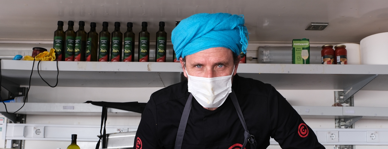 chef chakall faz refeições para os hospitais durante a pandemia covid-19