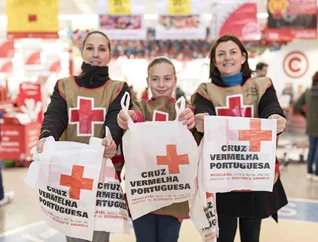 Três Voluntárias Cruz Vermelha Portuguesa